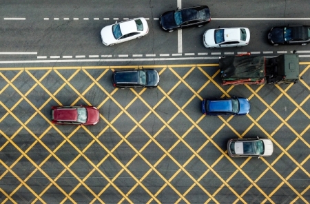 Обязательное юридическое страхование автовладельцев помогло бы решить конфликты и споры на дорогах – адвокат