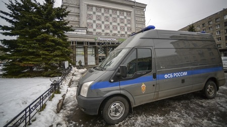 ССБ полиции Челябинской области и ФСБ проводят мероприятия в управлении миграционной службы