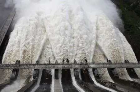 Две водоограждающие дамбы введут в строй в Магаданской области в 2018 году