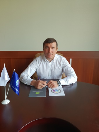 Генеральный директор НПФ "Темп" А. Юсупов: "Мы единственные изготовители титановой сетки в мире"