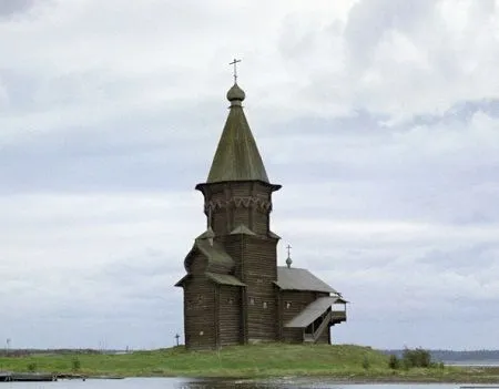 Огонь полностью уничтожил уникальную Успенскую церковь 18 века в Карелии