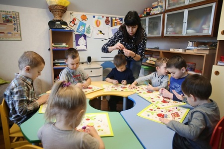 Пять новых школ и одиннадцать детских садов примут детей 1 сентября в Петербурге