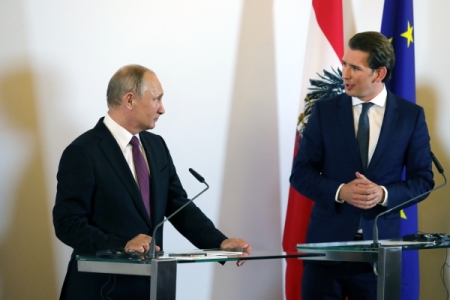 Путин встретится с канцлером Австрии в Санкт-Петербурге