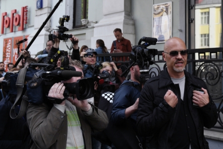 Бондарчук призвал освободить из-под домашнего ареста Серебренникова