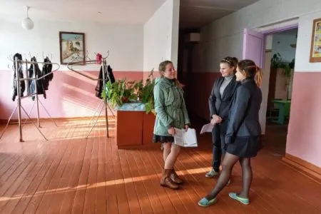 Пять учеников в Якутске отравились принесенным в школу медпрепаратом