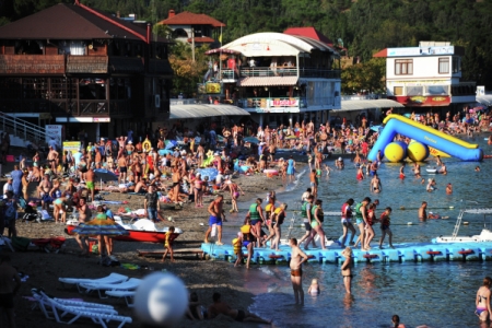Спрос на отдых в Крыму этим летом вырос на 37% - Ростуризм