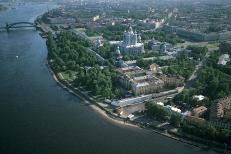 Освящение патриархом собора Новодевичьего монастыря в Петербурге перенесли на конец мая