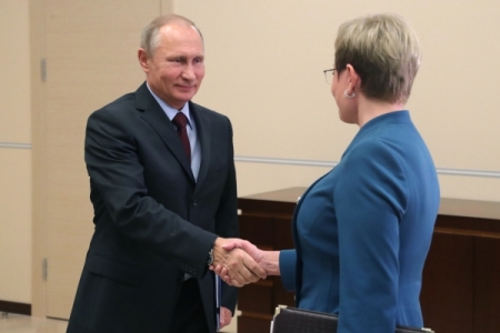 Путин встретится с отставными губернаторами