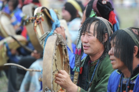 Шаманский обряд открыл этнокультурный фестиваль на берегу Байкала
