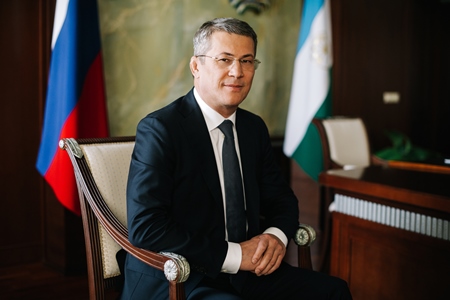 Врио главы Башкирии Радий Хабиров: "Нам нужно "раскачать" бизнес за счет мер государственной поддержки"