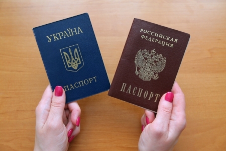 Получить паспорта РФ в упрощенном порядке смогут все жители Донецкой и Луганской областей Украины