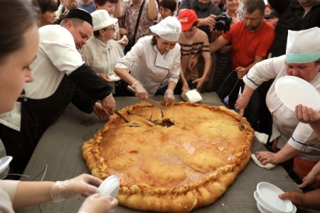 Самый большой пирог в России испекут в НАО