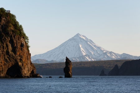 Более 50 военнослужащих Тихоокеанского флота покорили вулкан на Камчатке
