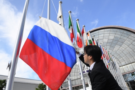 Захарова: обсуждение возврата РФ в G8 нужно перенести в профессиональную сферу