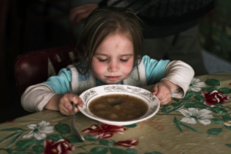 Роспотребнадзор изучит питание детей из регионов РФ в школе и дома