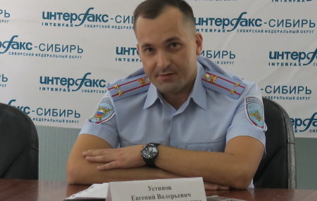 Полицейские Алтайского края раскрыли серию краж красных автомобилей в Барнауле