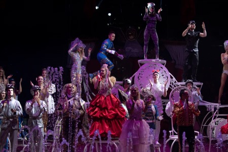 Двадцатиметровый фонтан-каскад и номера, посвященные Гагарину и Станиславскому, появятся в новой программе Цирка на Фонтанке