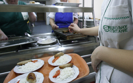 Поставщик питания оштрафован после вспышки кишечной инфекции в нижегородской школе