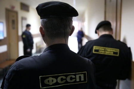 Коллекторов на Урале оштрафовали за "выбивание" у мужчины долгов умершей жены