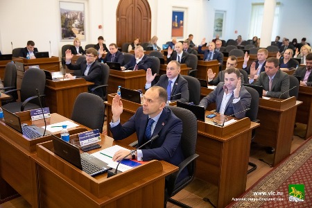 Депутаты Владивостока направили более 60% городского бюджета 2020 года на соцнужды