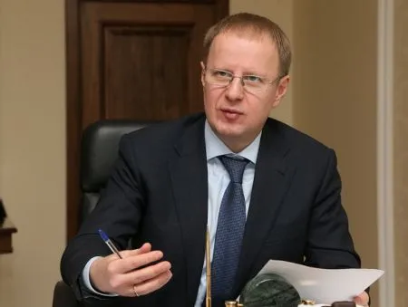 Губернатор Алтайского края Виктор Томенко: "В отношении деятельности всех отраслей Алтайского края я буду всегда испытывать чувство недовольства - оно позволяет власти двигаться вперед"
