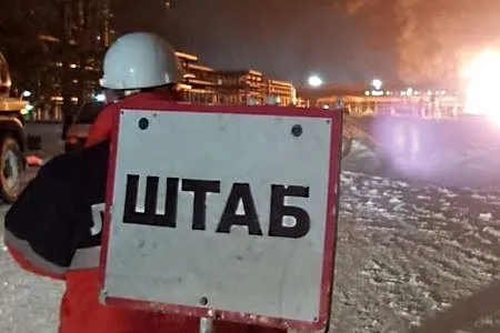 Пожар на нефтеперерабатывающем заводе в Коми потушен