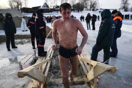 Около 650 спасателей будут задействованы во время Крещения в Ленобласти