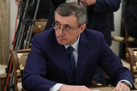 Лимаренко поддержал внесение запрета на отчуждение земель в Конституции РФ