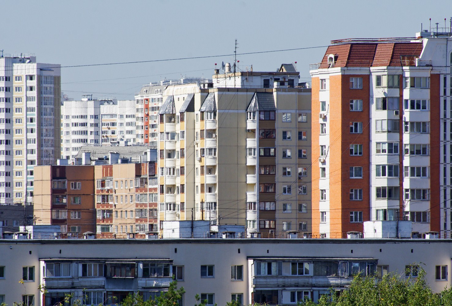 Вторичные квартиры в Москве стали меньше продавать и больше покупать