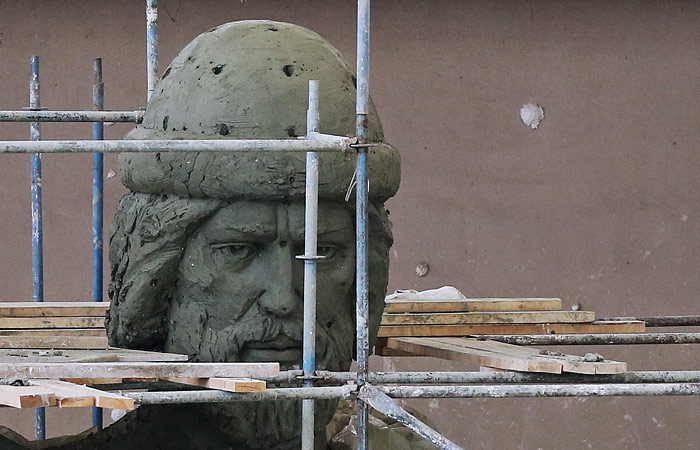 "Архнадзор" выступает за установку памятника князю Владимиру у храма Христа Спасителя