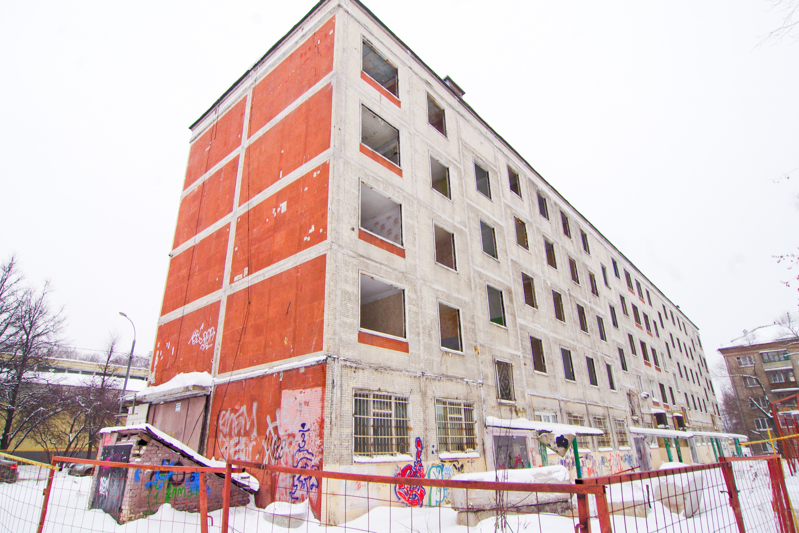 В Москве осталось снести 77 пятиэтажек