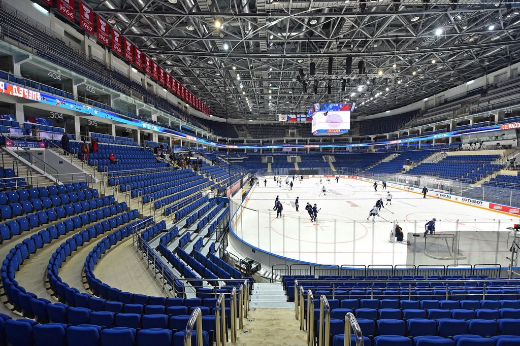 Пакет билетов на московские матчи ЧМ по хоккею стоит почти как аренда "двушки"