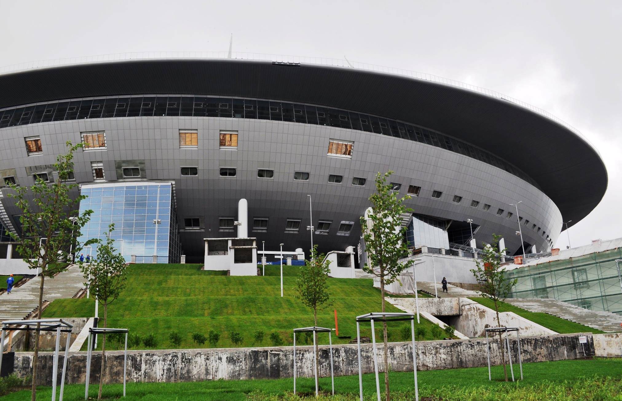 Строителям стадиона на Крестовском острове задолжали 78 млн рублей