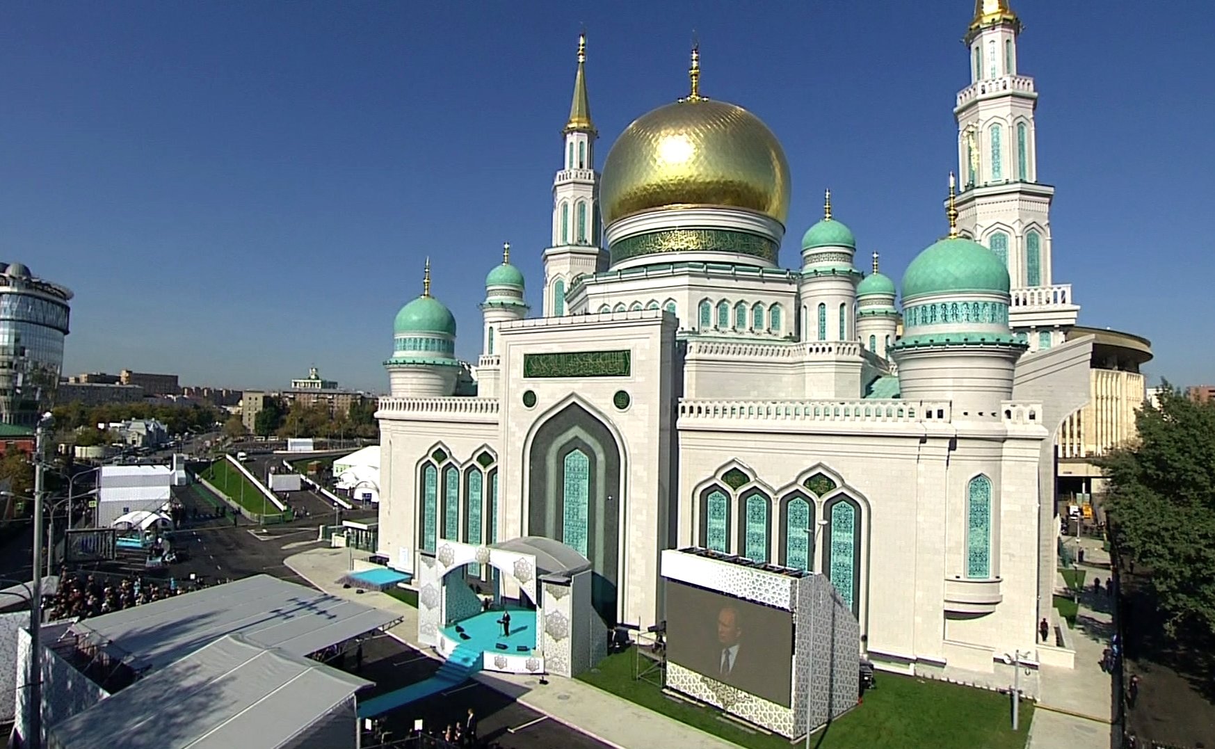 Движение в районе московских мечетей ограничат из-за Ураза-байрама