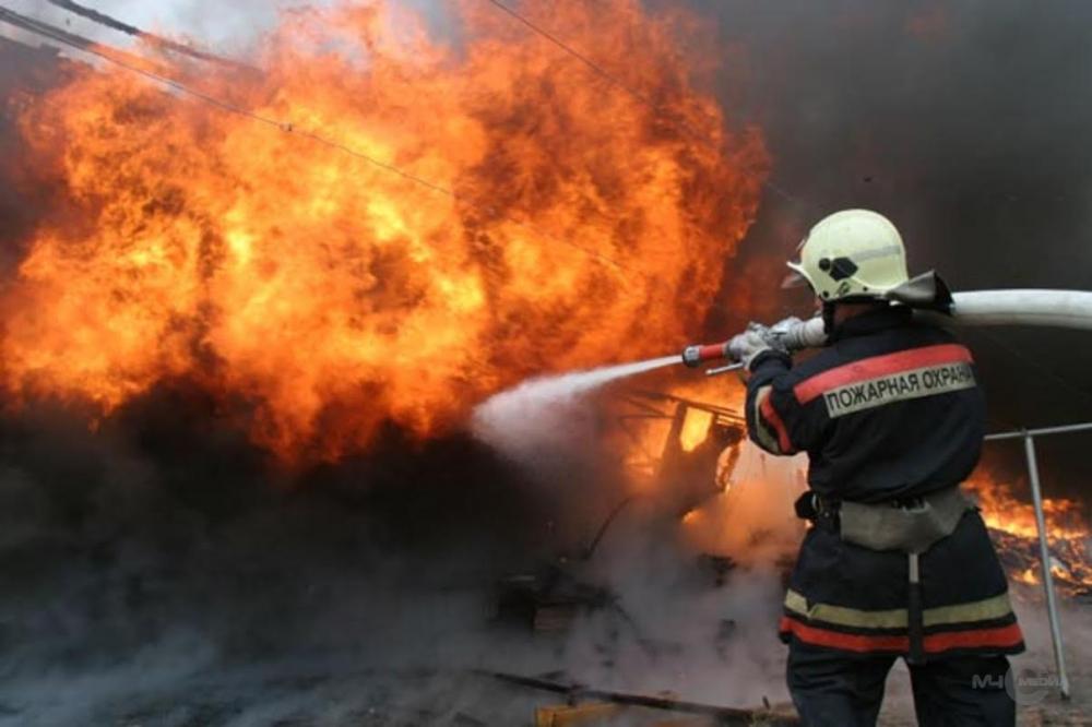 Ликвидирован пожар в пристройке к бизнес-отелю "Аврора" в Челябинске