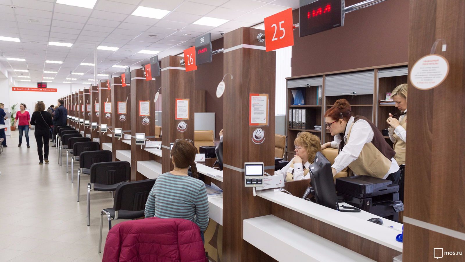 Почти 90 московских МФЦ возобновят работу с понедельника