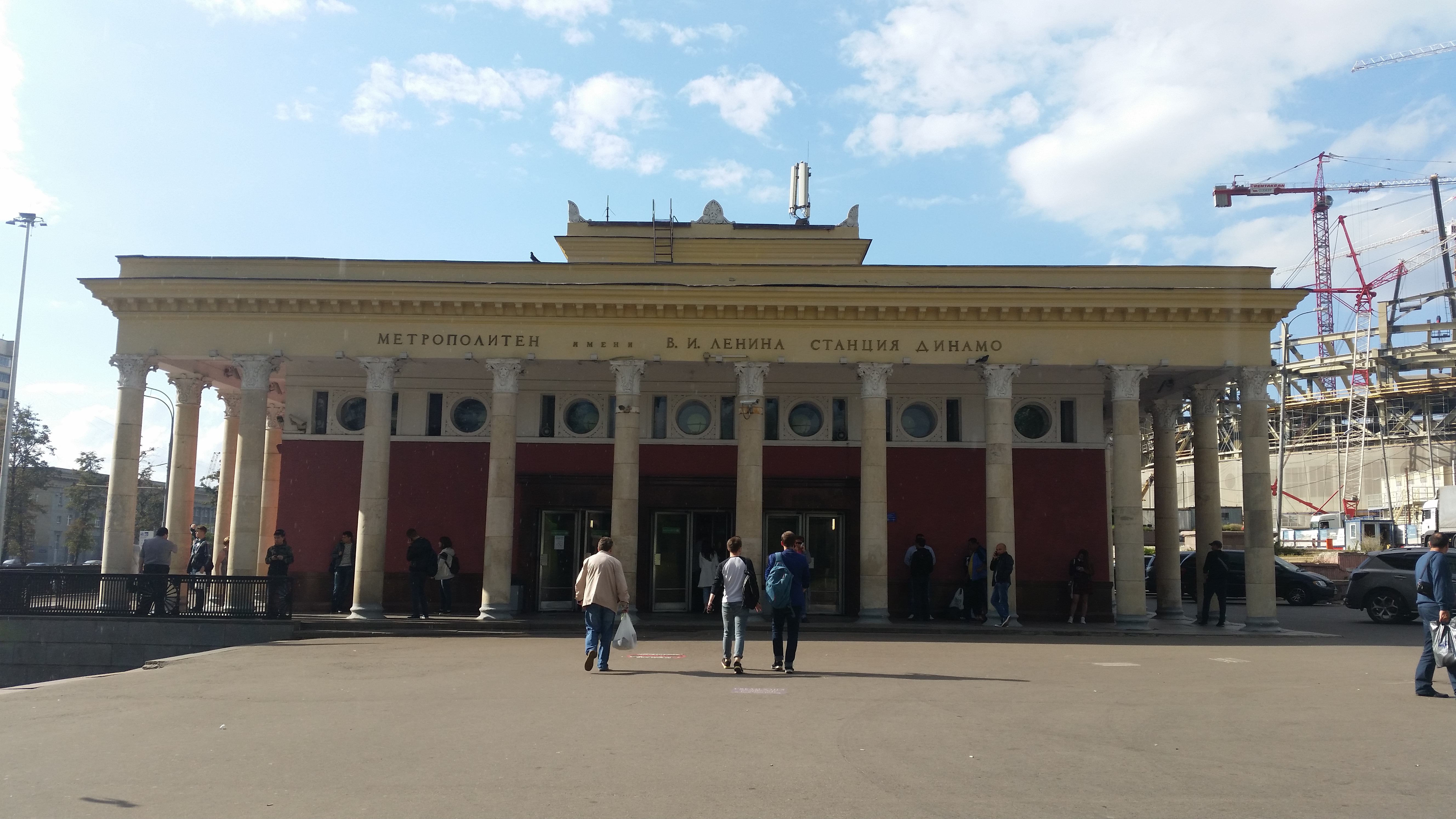 Исторический мраморный пол обнаружили реставраторы на станции метро "Динамо"