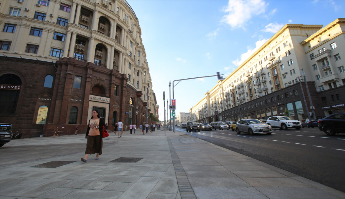 Почти сотню лип высадят на Тверской улице к 7 ноября