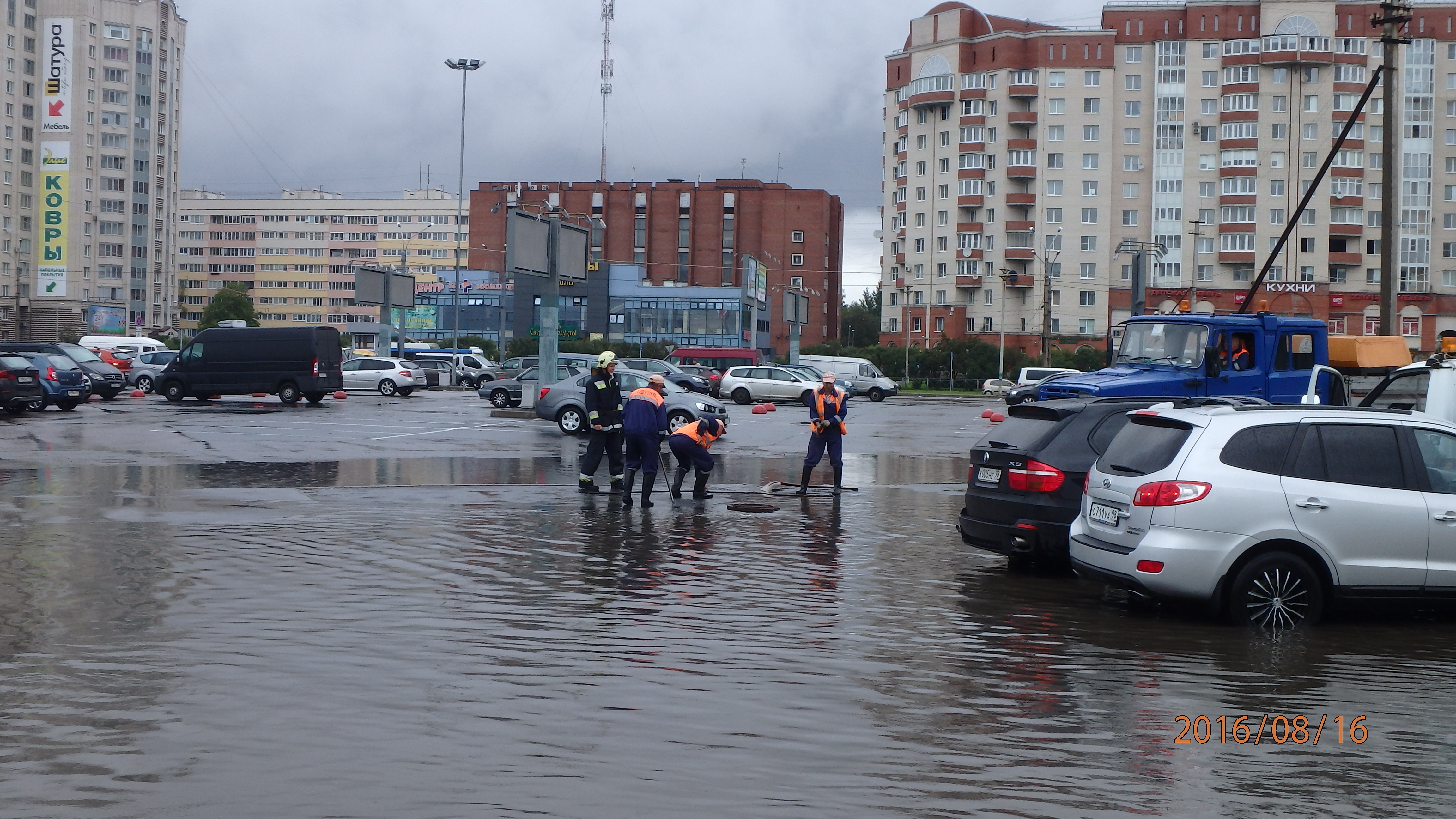 Власти Петербурга разработают новую схему ливневой канализации