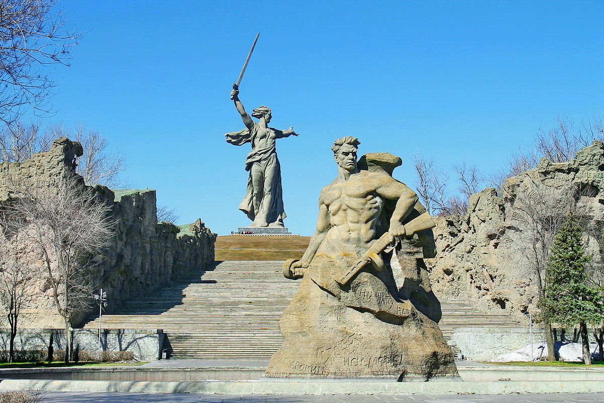Реставрация монумента "Родина-мать зовет!" в Волгограде идет с опережением графика