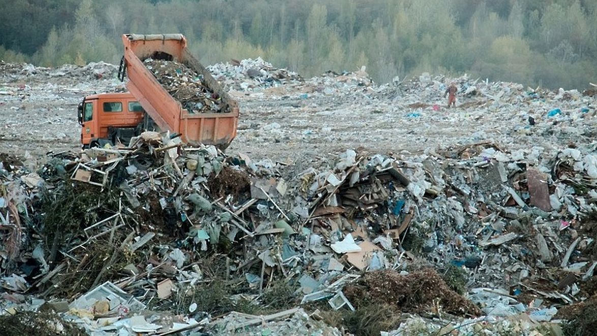 Более 160 мусорных свалок планируется ликвидировать в ближайшие три года в России