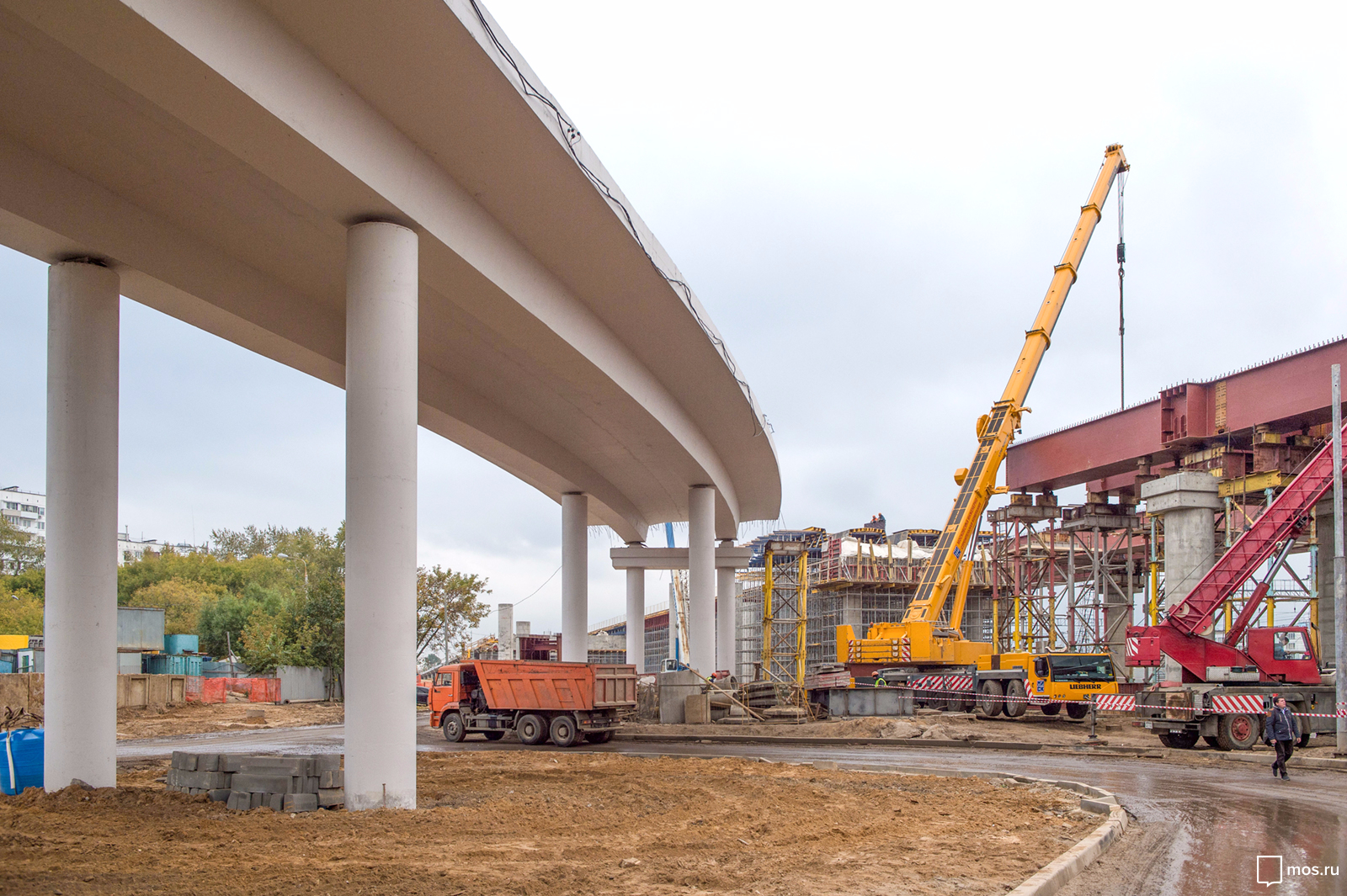 Более 300 км дорог построят в Москве за счет бюджета до 2020 года