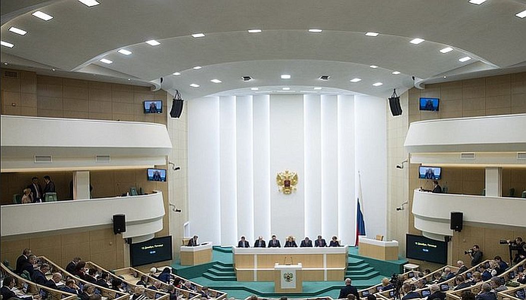 Совет Федерации одобрил обновленный закон о запрете хостелов в жилых помещениях