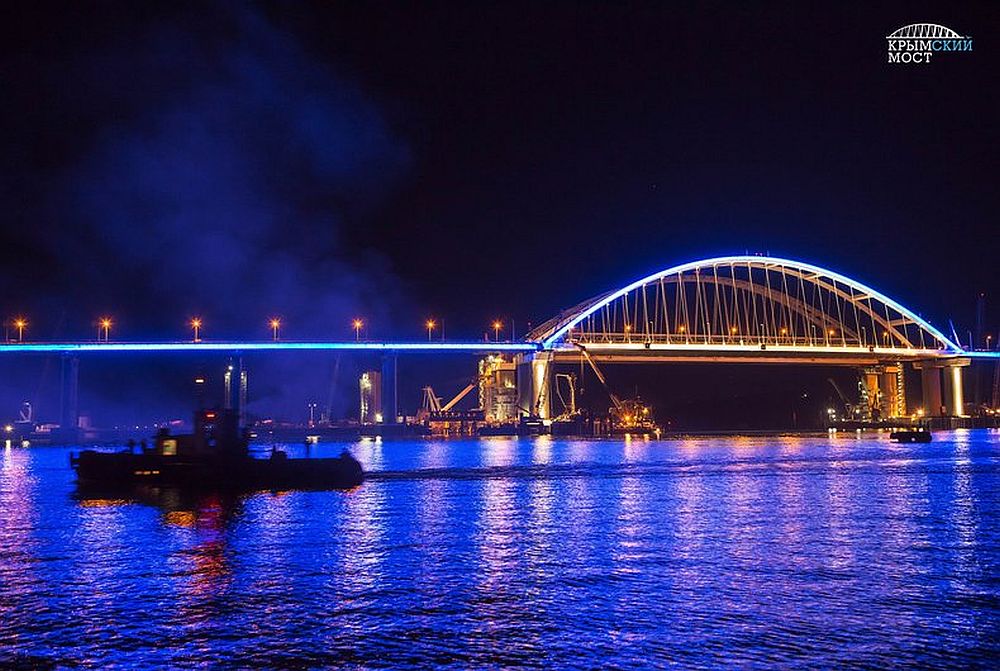 Крымский мост получит подсветку в цветах российского триколора
