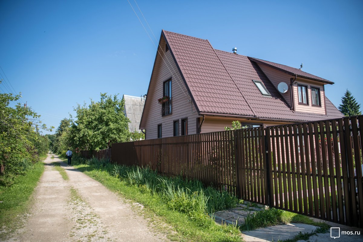 Загородные дома в России летом дорожали быстрее квартир на вторичном рынке