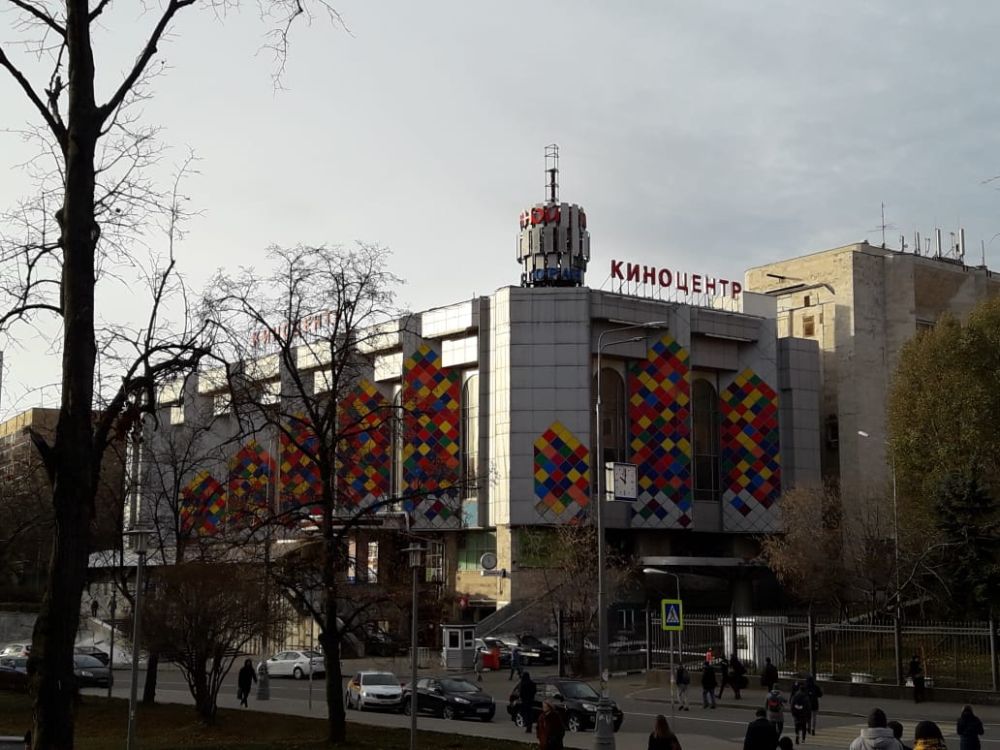 Апартаменты с медцентром могут построить на месте киноцентра «Соловей» в Москве