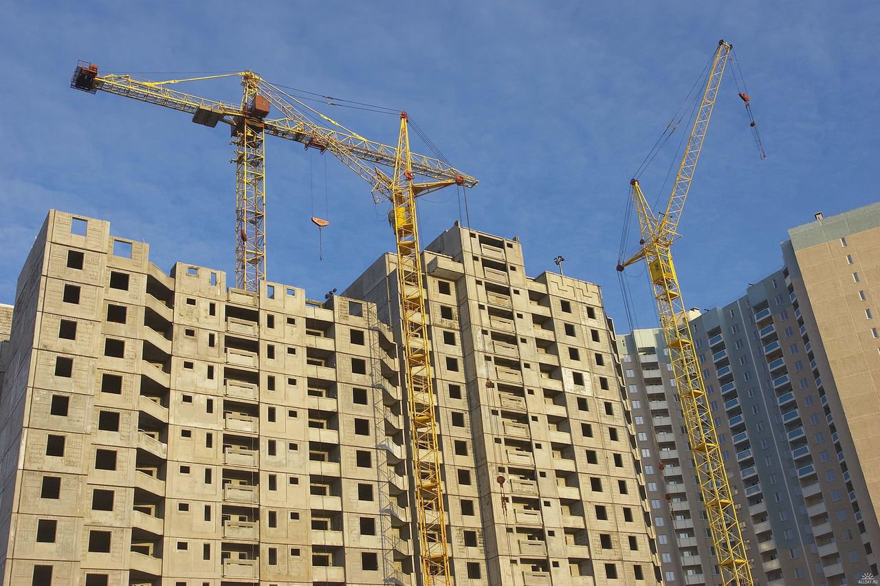 Более 42 млн кв.м жилья построили за восемь месяцев в России