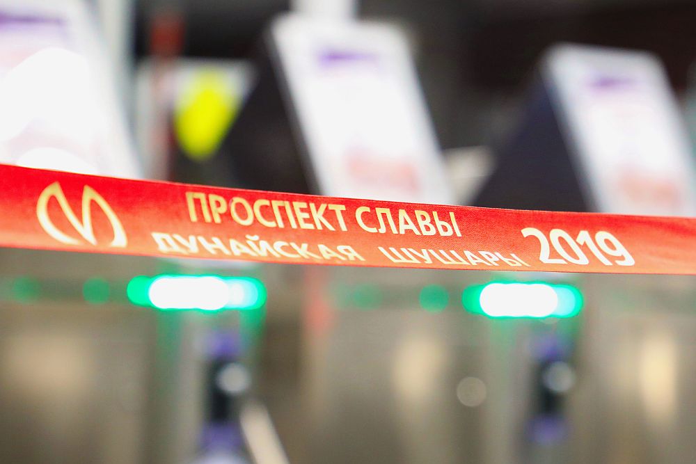 Часть траволаторов на новой станции метро в Петербурге заработает только в 2020 году