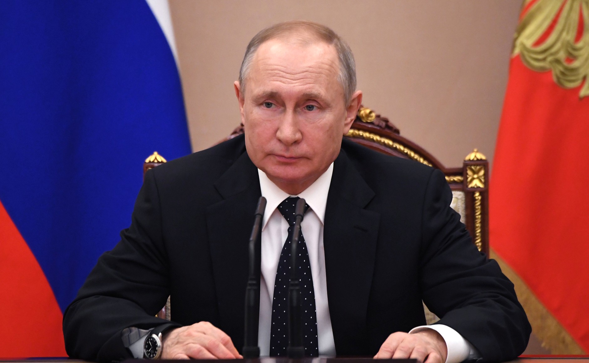 Путин поручил с 12 мая возобновлять работу базовых отраслей экономики