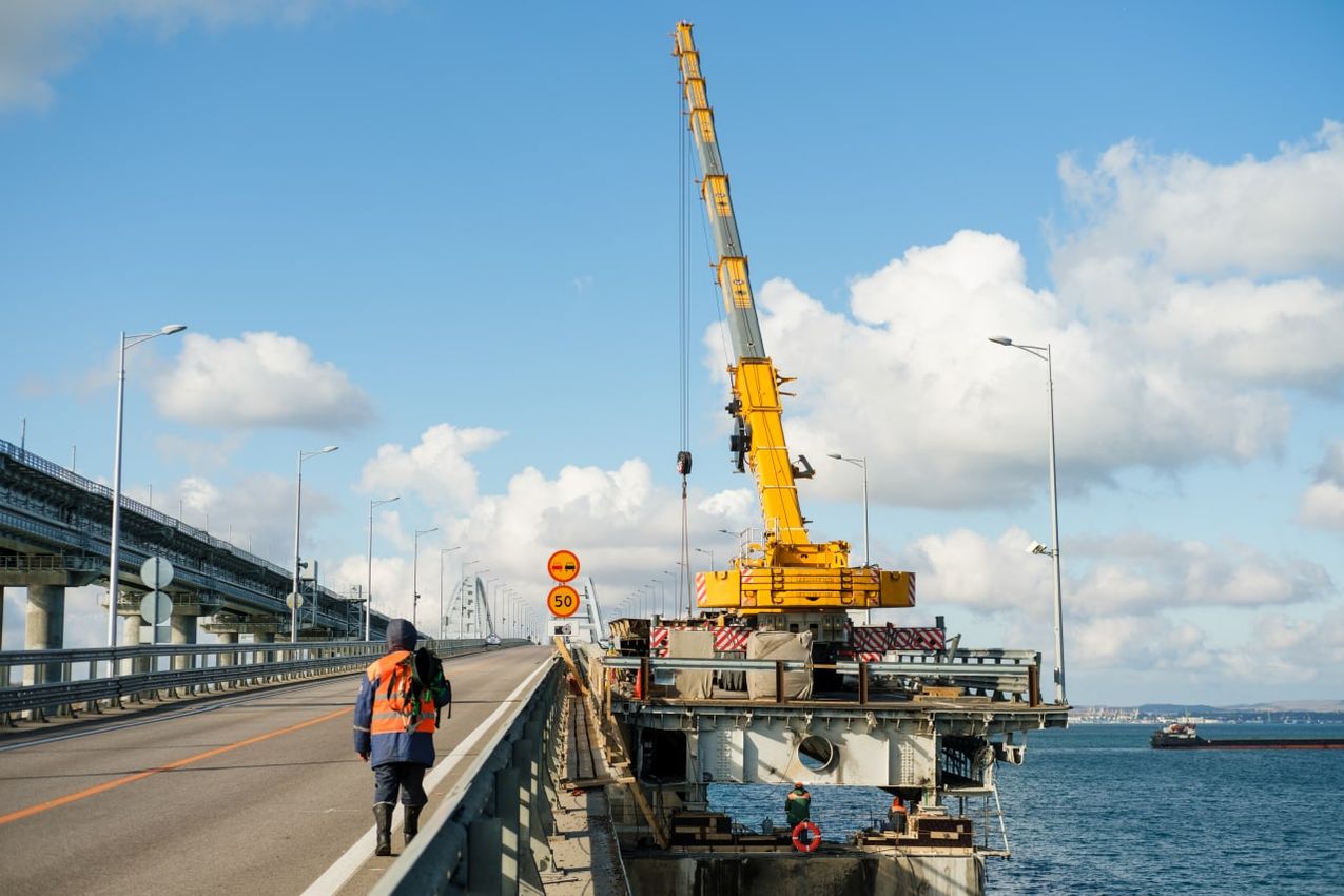 Завершена надвижка первого пролета автодорожной части Крымского моста